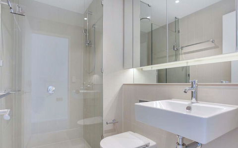 Pride Docklands Waterfront Apartment City View - Accommodation Brisbane 16