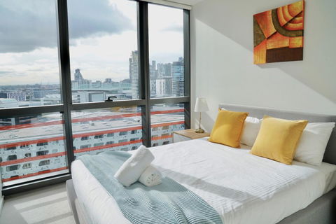 Pride Docklands Waterfront Apartment City View - Accommodation Brisbane 9