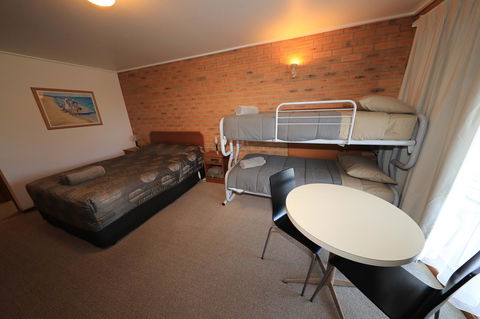 Quays Motel San Remo - Accommodation Brisbane 11