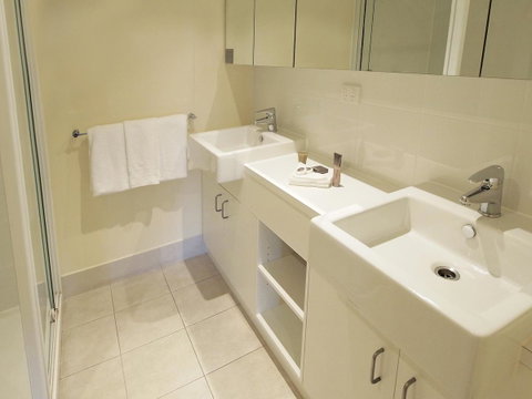 Oaks Melbourne On Lonsdale Suites - Accommodation Brisbane 4