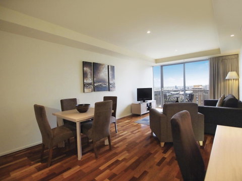 Oaks Melbourne On Lonsdale Suites - Accommodation Brisbane 2