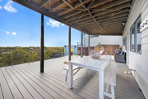 Beachside House - Accommodation Brisbane 23