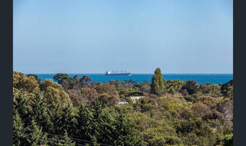 Beachside House - Accommodation Brisbane 4