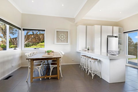 Beachside House - Accommodation Brisbane 9