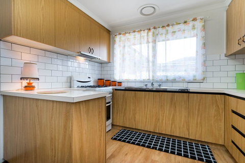 Uptown Frankston - Accommodation Brisbane 10
