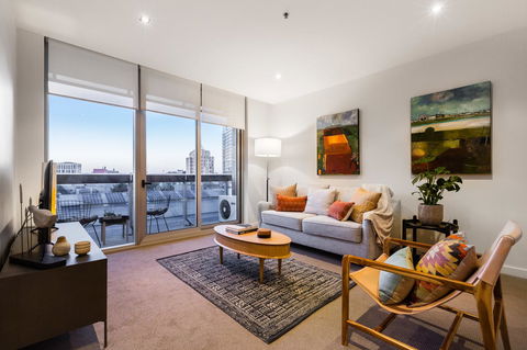 Auguste, Melbourne CBD Private Accommodation With Parking - Accommodation Brisbane 2