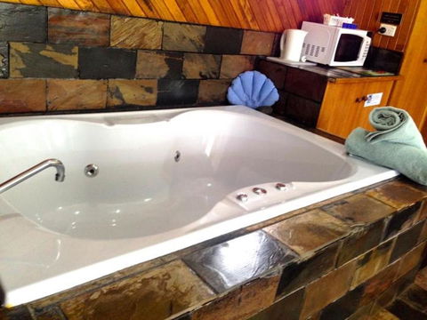 Pelicans Motel San Remo - Accommodation Brisbane 9