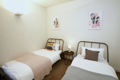 [Modern/Spacious]2BDR CBD FREE Carpark, FREE Wifi - Accommodation Brisbane 3