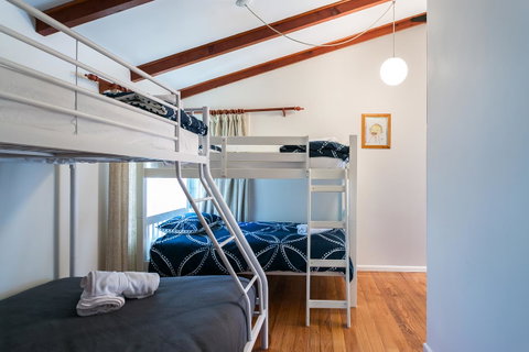 Beach Front Beauty - Ocean Front Views - Accommodation Brisbane 12