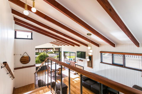 Beach Front Beauty - Ocean Front Views - Accommodation Brisbane 5