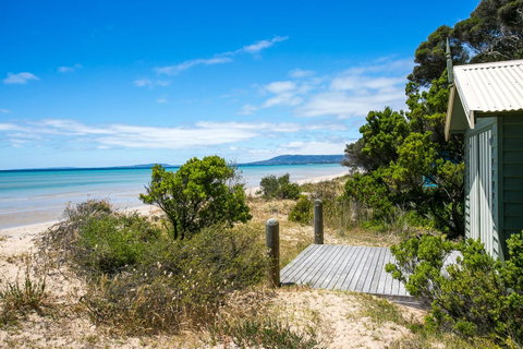 Beach Front Beauty - Ocean Front Views - Accommodation Brisbane 14