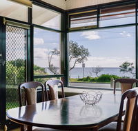Beach Front Beauty - Ocean front views - Accommodation Brisbane