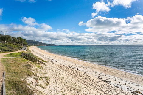 Beach Front Beauty - Ocean Front Views - Accommodation Brisbane 3