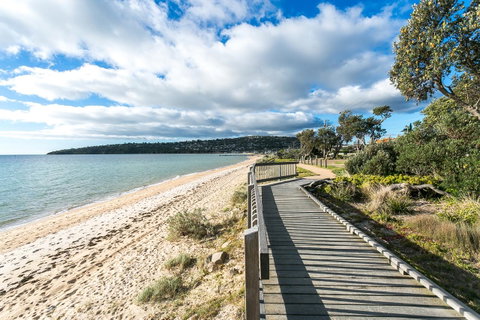 Beach Front Beauty - Ocean Front Views - Accommodation Brisbane 2