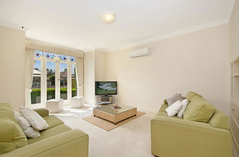 Sea Shells On Banyan Apartment - Accommodation Brisbane 1