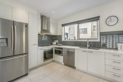 Marina Beach - Accommodation Brisbane 2
