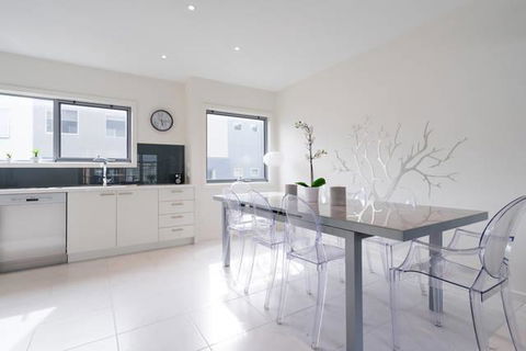 Marina Beach - Accommodation Brisbane 8