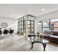 Sophisticated modern 3 bed home in foodie paradise - Accommodation Brisbane