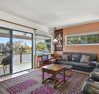 Black Dolphin Beach Penthouse - Accommodation Brisbane