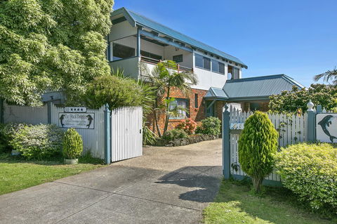Black Dolphin Beach Penthouse - Accommodation Brisbane 1