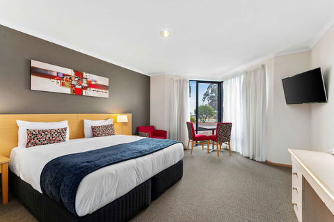 Quality Inn & Suites Traralgon - Accommodation Brisbane 3