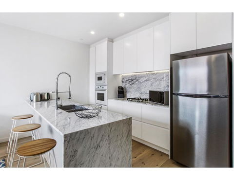 Boutique Apartment In Quiet, Sought-after Suburb - Accommodation Brisbane 9