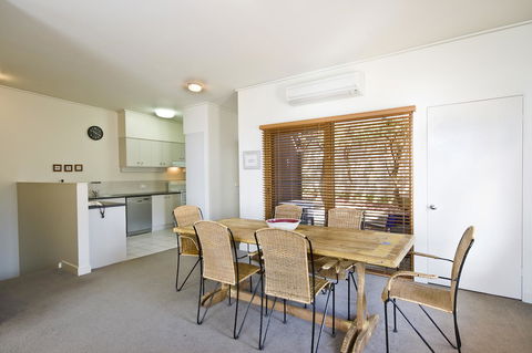 Lornebeach Apartments - Accommodation Brisbane 33