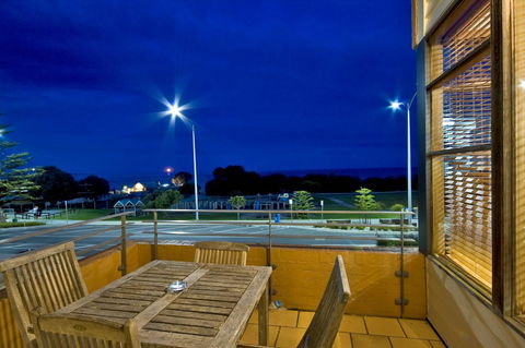 Lornebeach Apartments - Accommodation Brisbane 17