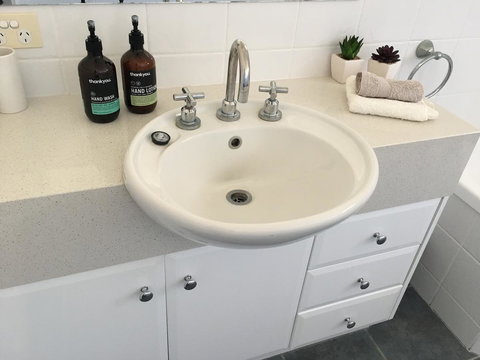 Ocean View Beach House - Accommodation Brisbane 3