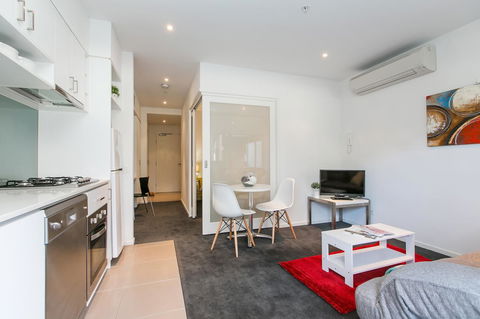 Complete Host The River Apartments - Accommodation Brisbane 7