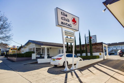 The Club Motel And Apartments - Accommodation Brisbane 2