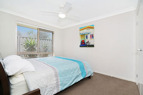 The Corso - Gorokan - Accommodation Brisbane 3