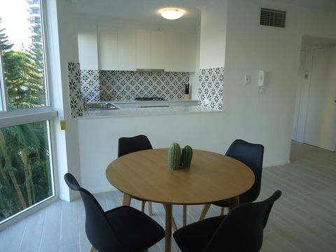 The Crest Apartments - Accommodation Brisbane 2
