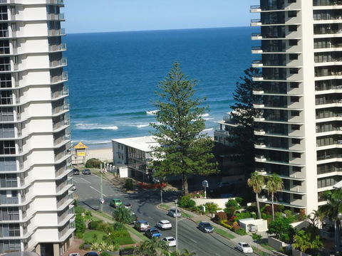 The Crest Apartments - Accommodation Brisbane 0