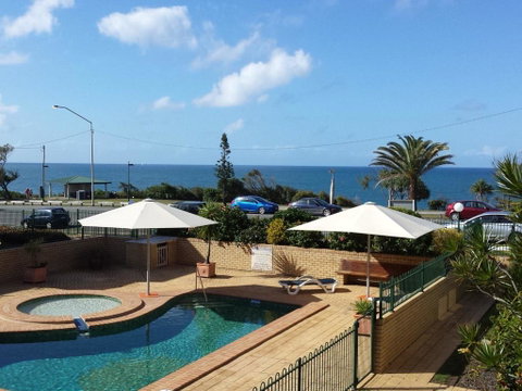 The Headlands 10 - 2 BDRM Apt Across From Alex Beach - Accommodation Brisbane 0