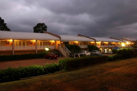 The Hermitage Motel - Campbelltown - Accommodation Brisbane 2