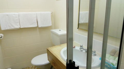 The Islands Inn Motel - Accommodation Brisbane 2
