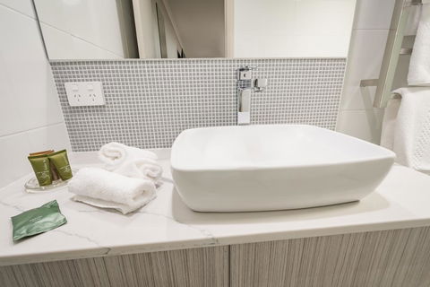 The Lighthouse Hotel - Accommodation Brisbane 1