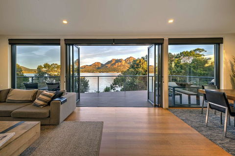 The Moorings - Accommodation Brisbane 0