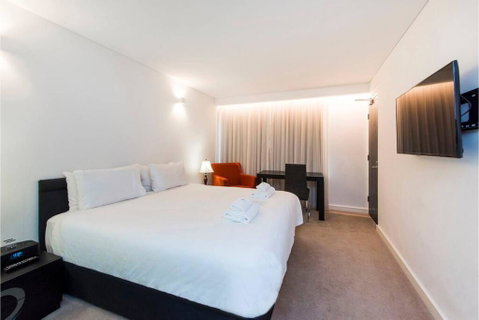 The Nest - Spacious Studio On Newcastle St With Roof Terrace - Accommodation Brisbane 0