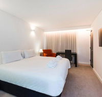 The Nest - Spacious Studio on Newcastle St with Roof Terrace - Accommodation Brisbane