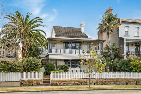 The North Shore Hotel - Accommodation Brisbane 0