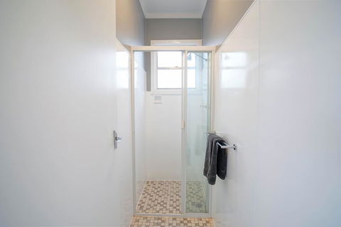 The Platypus Accommodation & Cafe - Accommodation Brisbane 3