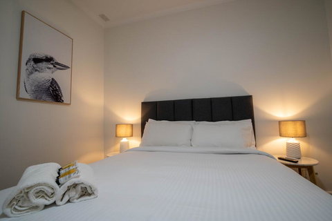 The Platypus Accommodation & Cafe - Accommodation Brisbane 2