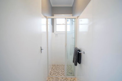 The Platypus Accommodation & Cafe - Accommodation Brisbane 3