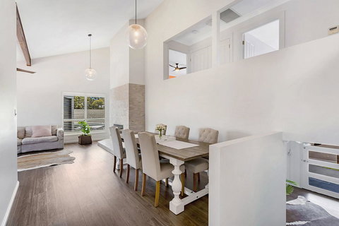 The Porthole, 4 - Accommodation Brisbane 1