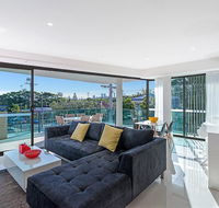 The Princess of Bulimba - Executive 3BR Bulimba Apartment with Large Balcony Next to Oxford St - Accommodation Brisbane