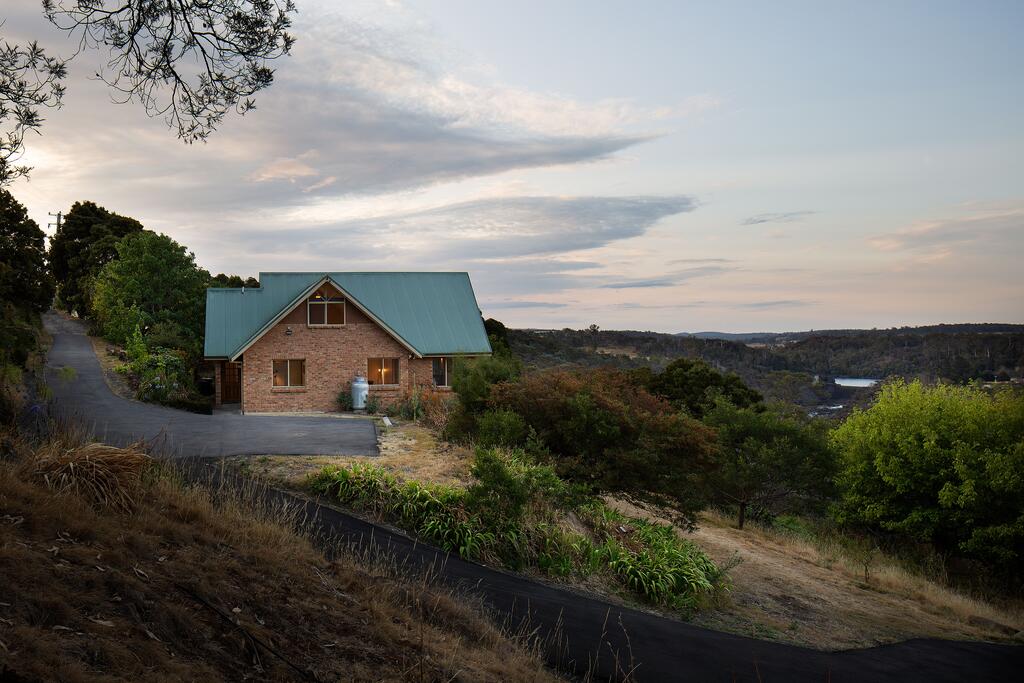 Blackstone Heights TAS Accommodation Brisbane