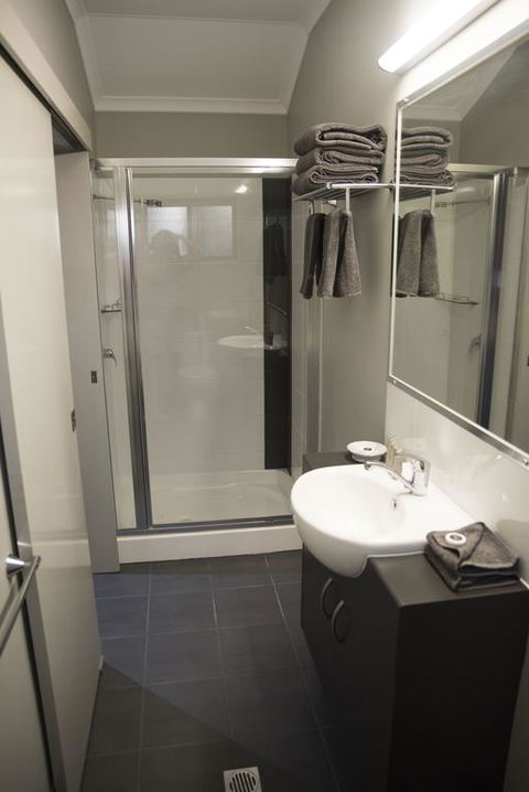 The Rocks Motel - Accommodation Brisbane 3