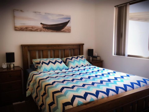The Royal Dolphin Holiday Home - Accommodation Brisbane 1